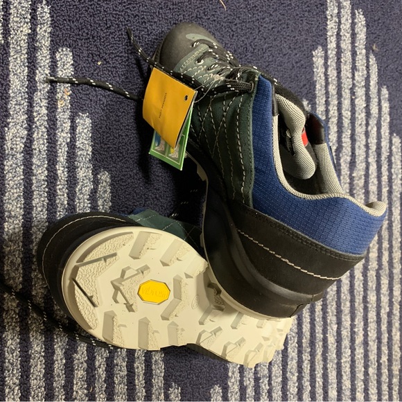 Grisport womens hiking shoes NWT size 40 IT/9 US - Picture 2 of 3